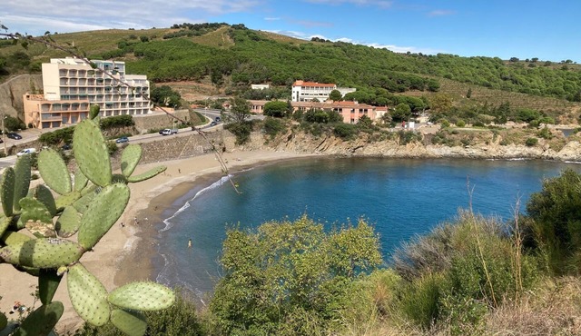 Soothing 4-bedroom villa in Banyuls-sur-Mer with WiFi, AC