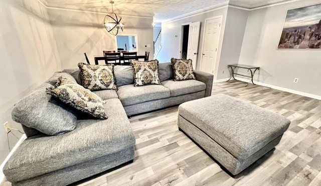 Soothing Townhome
