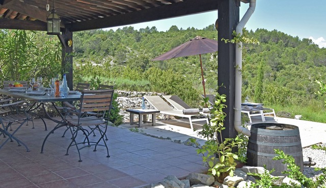 Soothing Villa in Belvézet with Swimming Pool