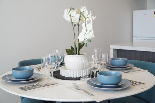 SOP 07 Stylish and Cosy 2 Bedroom Apartment