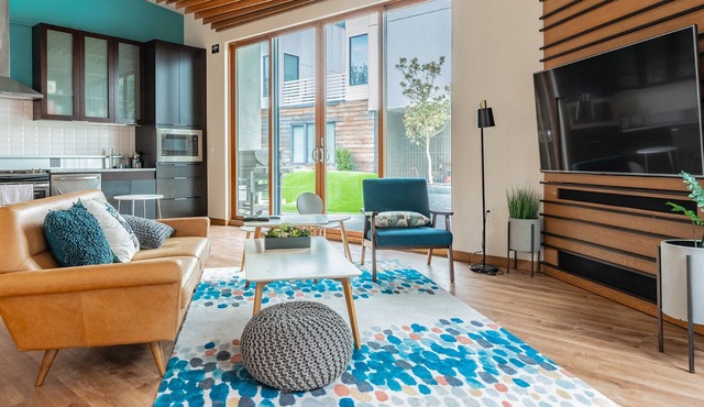Sophari East: Bellevue Apartments