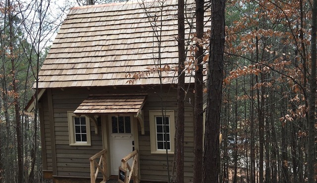 Sophie's Roost Treehouse at Candlelight Forest Resort