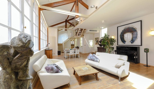Sophisticated 4-Bedroom Paris Duplex in Montmartre with A/C- ARTB