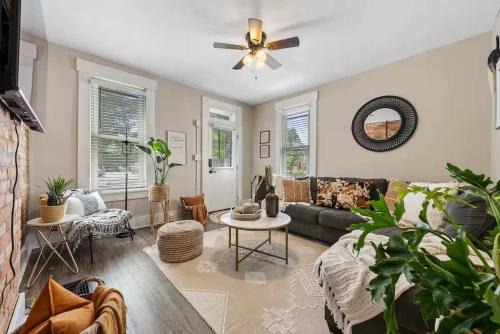 Sophisticated Boho Condo Walkable Columbus