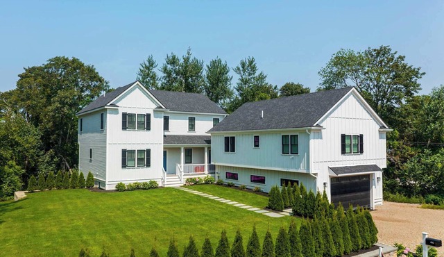 Sophisticated Luxury Home 1 Mi from Downtown!