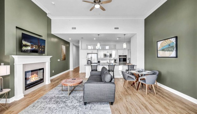 Sophisticated Luxury Condo in Playhouse Square