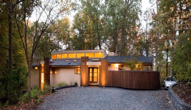 Sophisticated Private Retreat, HotTub/Biking/Walking Trails/Kayaking,