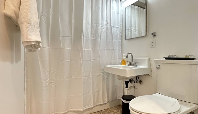 Sophisticated Studio Apartment in Gadsden, AL