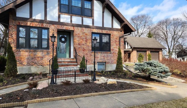 Sophisticated & Stylish Home in the Center of it All