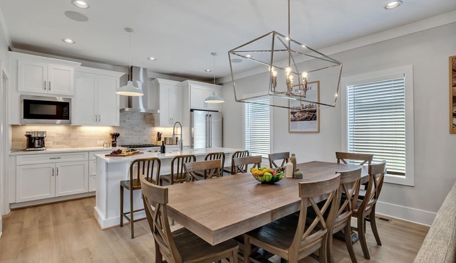 Soprano-Private Rooftop-Gr8 Walking Location