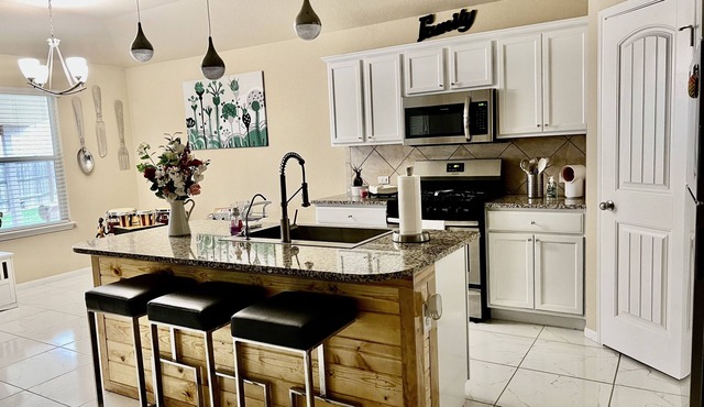 SOSA'S FAMILY NICE ACCOMMODATION JUST 5 MINUTES FROM TESLA
