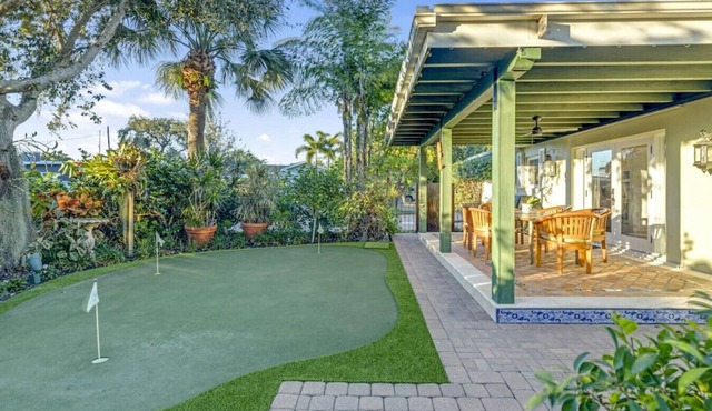 SoSoPalmBeach-Tropical Bungalow