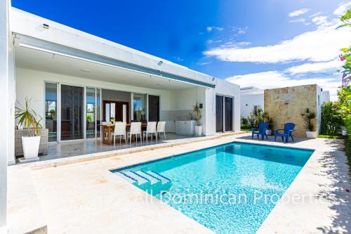 Sosua Ocean Village, Villas Nuevas con piscinas privadas!