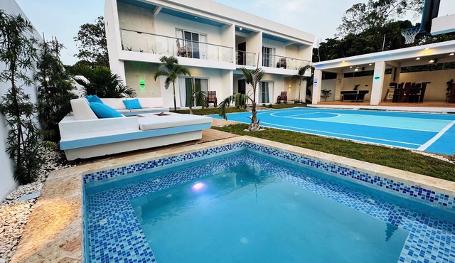 Sosua villa 12Br available for bachelor party, Luxury VIP transportation