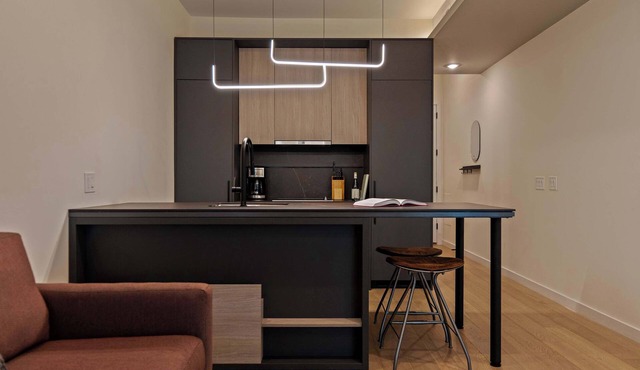 Sosuite | 1BR Apt w Roof Deck, Gym, Laundry