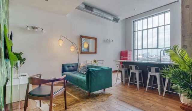 Sosuite | 2BR Penthouse w W/D, Gym, On-Site Bar