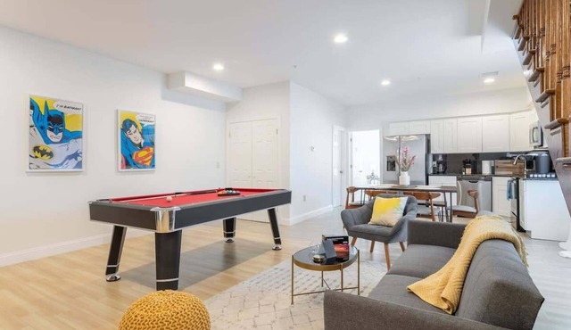 Sosuite | Billiards 3BR Apt w W/D