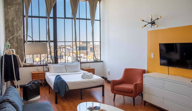 Sosuite | Studio w W/D, Gym, On-Site Restaurant