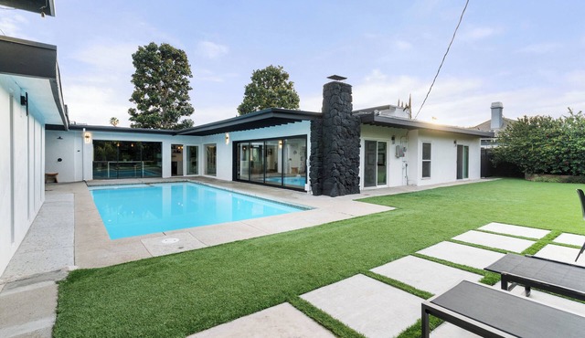 Soul LA House - 4bd, pool, oasis yard, sauna, gym