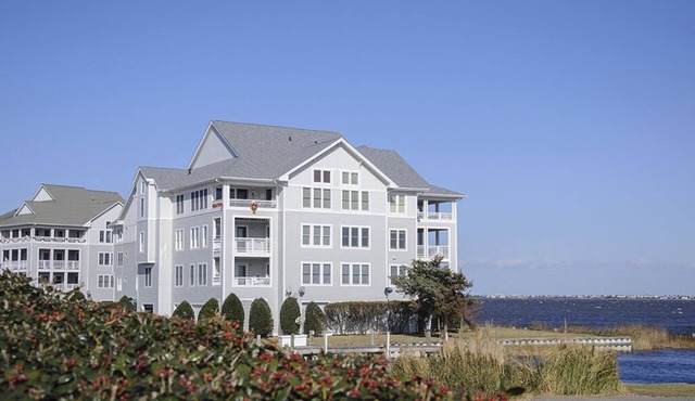 Sound, Mind and Bodie: Condo, Shared Pool