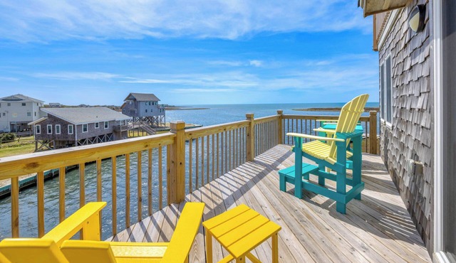 Soundfront Dog Friendly Home w/Hot Tub, Game Room, Private Boat Dock, Kayaks