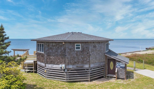 Soundfront Dog Friendly Tiki Hut w/Hot Tub, Smart TVs, and Private Sound Access