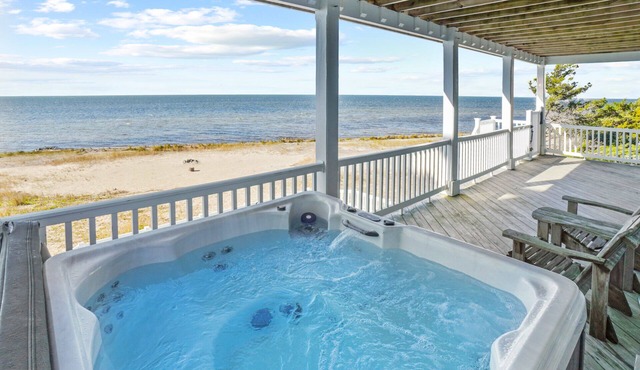 Soundfront Dog Friendly w/Pool, Hot Tub, Private Beach, Game Room, and More!