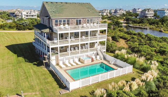 Soundfront Dog Friendly w/Pool, Hot Tub, Elevator, Game Room, Cmty Boat Ramp