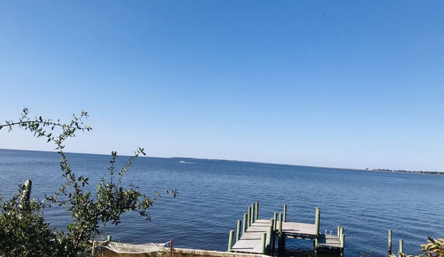 Soundfront with Gorgeous View and Private Pier!