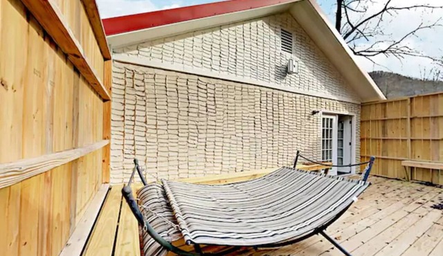 Sounds of the creek with your coffee. Beautiful private setting w/great views.