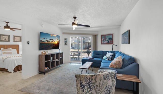🏖️Sounds Views-Walk to Pensacola Pier- Grill-1BR Sand Dollar W-103