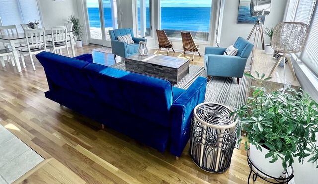 SOUNDSCAPE BEACHFRONT HOUSE- OCEANFRONT I BEACH I SAND