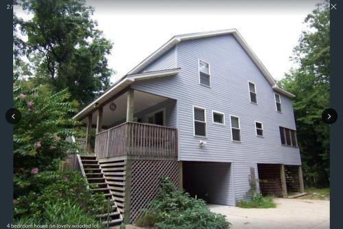 Soundside, canalfront Outer Banks house near ocean