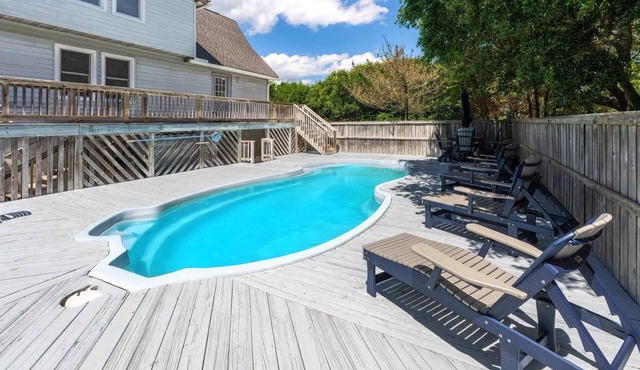 Soundside Comfort w/Pool & Golf Views