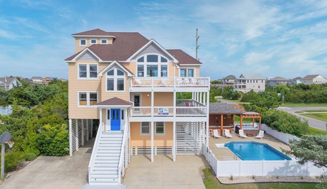Soundside Dog Friendly Home w/Pool, Hot Tub, Game Room, Tiki Bar, Public Dock