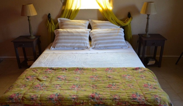 Sous La Lune Guest Room