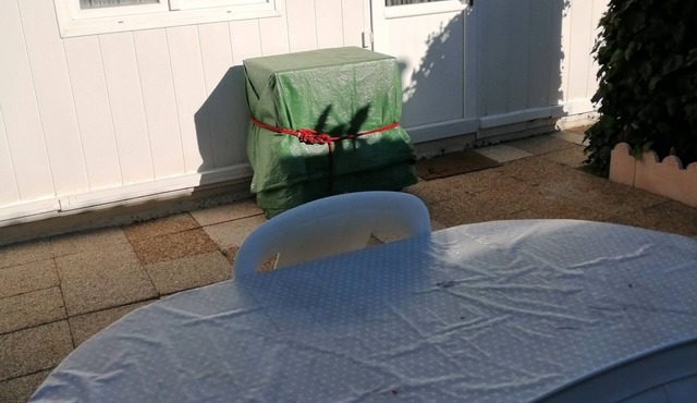 SOUS LE SOLEIL DE LA PROVENCE 2-BEDROOM CHALET