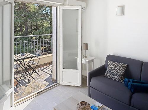 Sous les pins - balcon