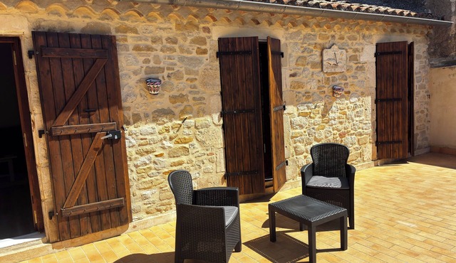 South Ardèche apartment in quiet hamlet with parking, pets not allowed