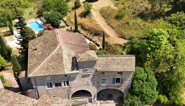 South Ardèche Balazuc site classé:gîte de charme et caractère La Calade et piscine