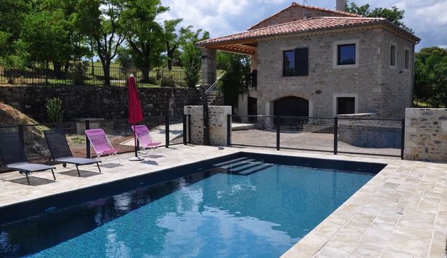 South Ardèche Cottage 4 * for 12 people on independent plot of 20 000m²