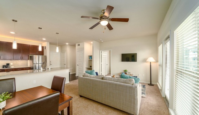 South ATX 1BR Luxury space w/washer n drier