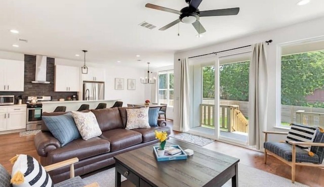 South Austin, 3 Bedrooms, Luxury Kitchen
