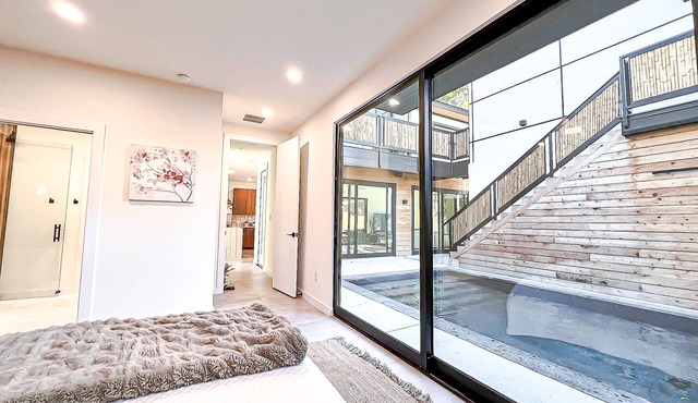 South Austin 5 Bedroom Home with Heated Pool and Gym. Perfect Location!