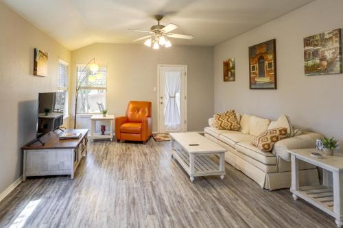 South Austin Home w/Yard: Pets Welcome!