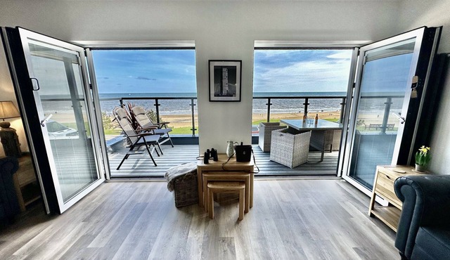 South Beach Villa next to Bridlington Golf Club