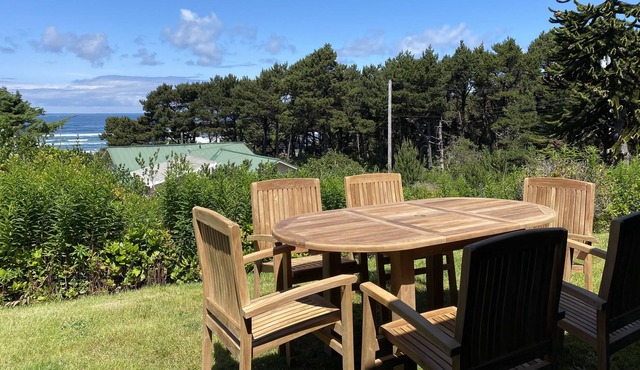 South Beach Beach Cottage with Ocean Views
