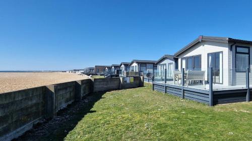 South Beach Lodge, Seafront Views