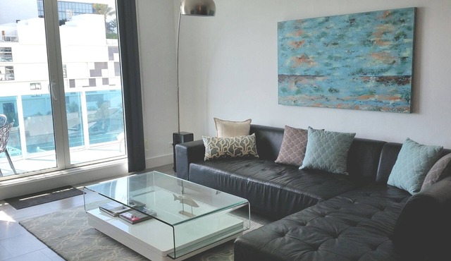 South Beach - Oceanfront Luxury 2 Bedroom Condo, Roney Palace,