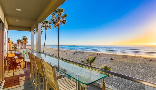 South Beach | Oceanfront 5BR in Mission Beach